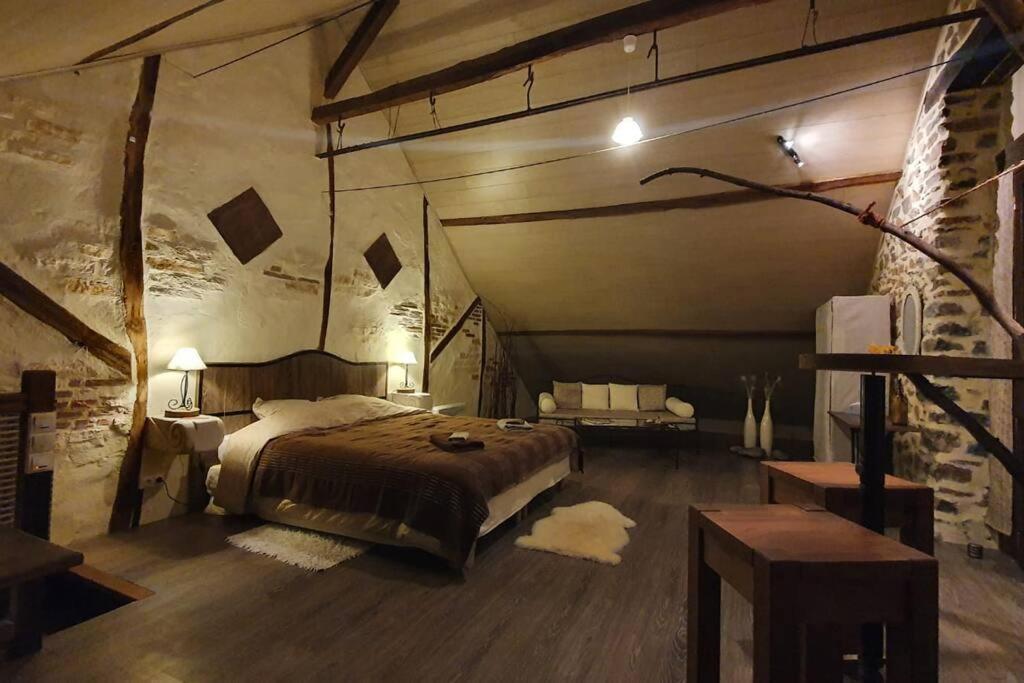 Unique Room With Great View In A Former Old Barn Troche Buitenkant foto